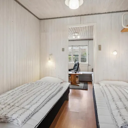 2 Bedroom Beautiful In Sydals 別荘 *