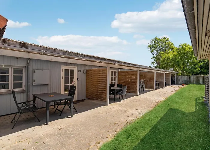 2 Bedroom Beautiful In Sydals Nyaraló