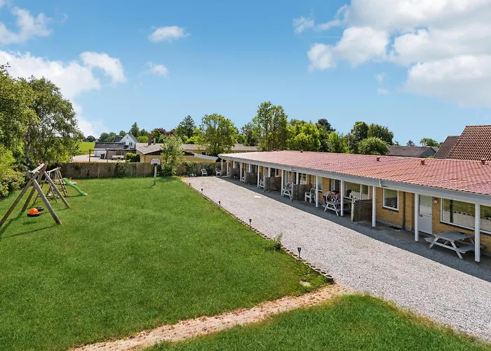 2 Bedroom Beautiful In Sydals Nyaraló